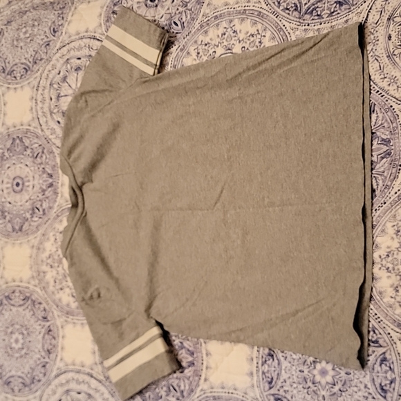 Small Nike Tee - Picture 2 of 3